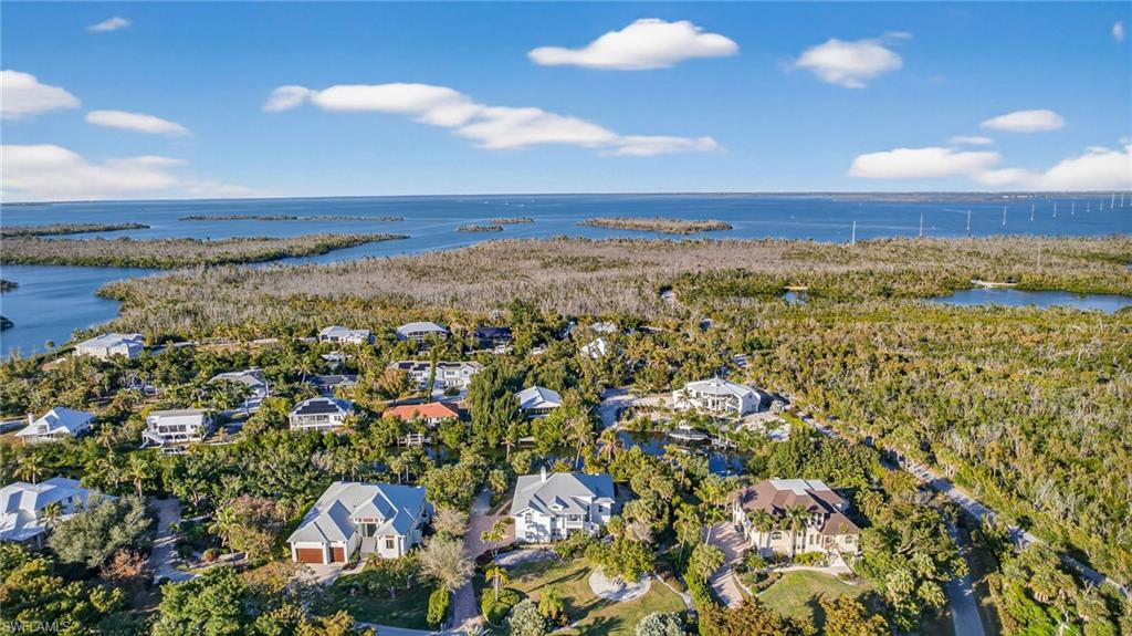 CALOOSA SHORES - Residential