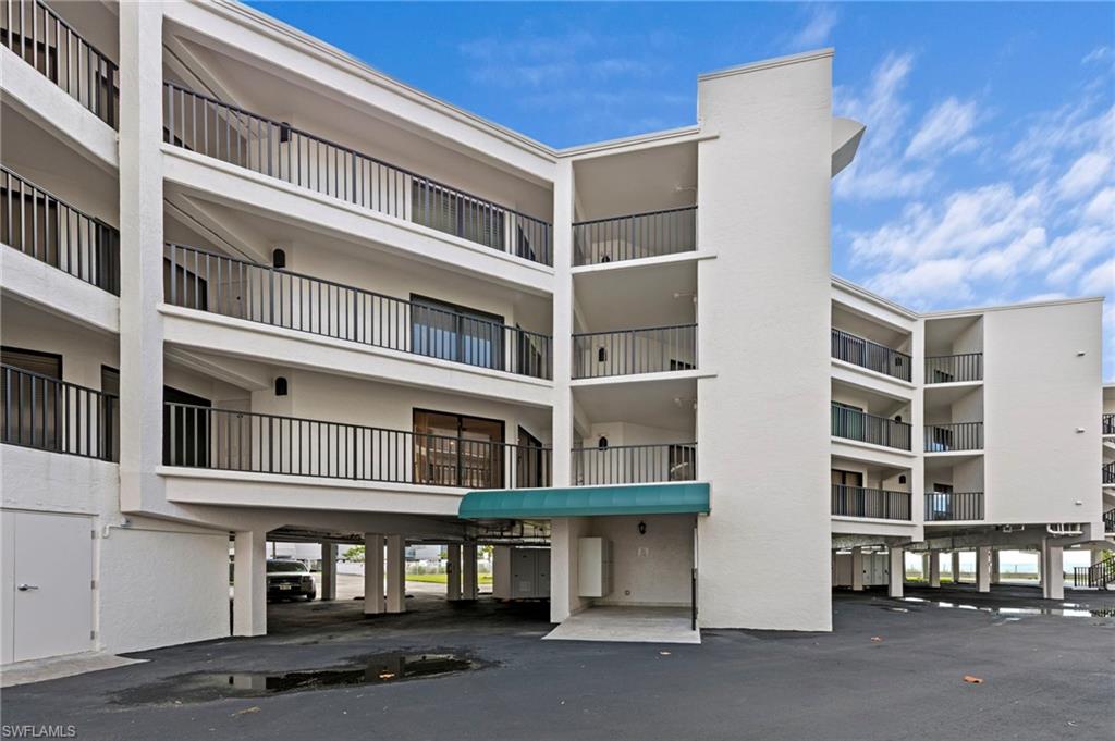 DOLPHIN WAY - Residential