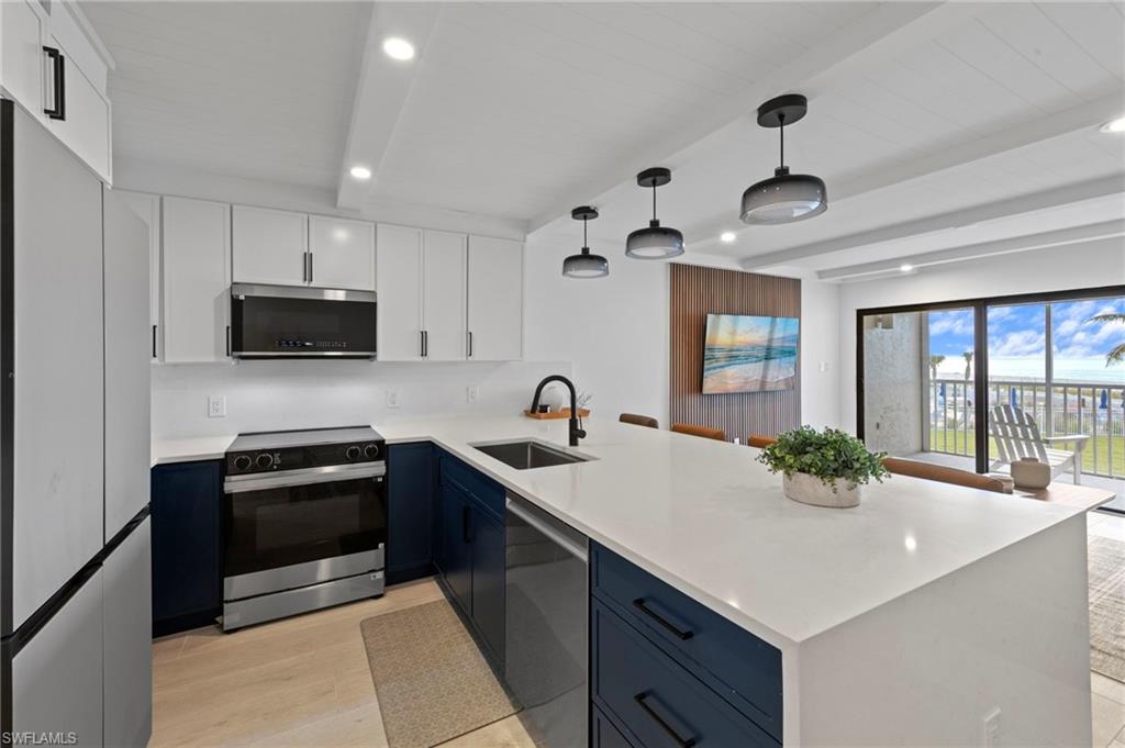 DOLPHIN WAY - Residential