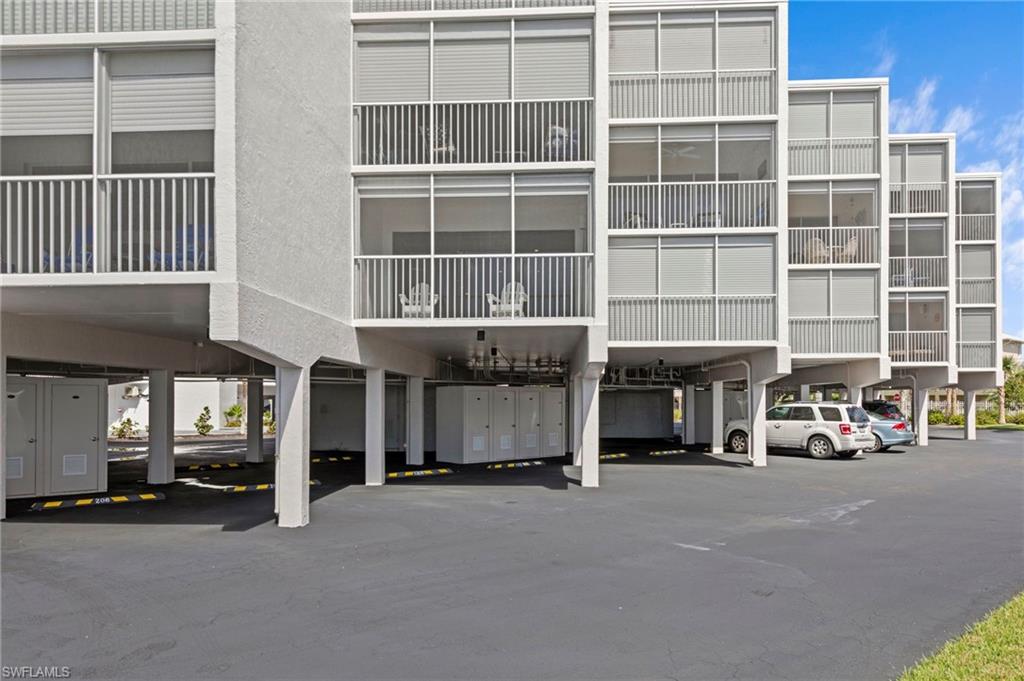 DOLPHIN WAY - Residential