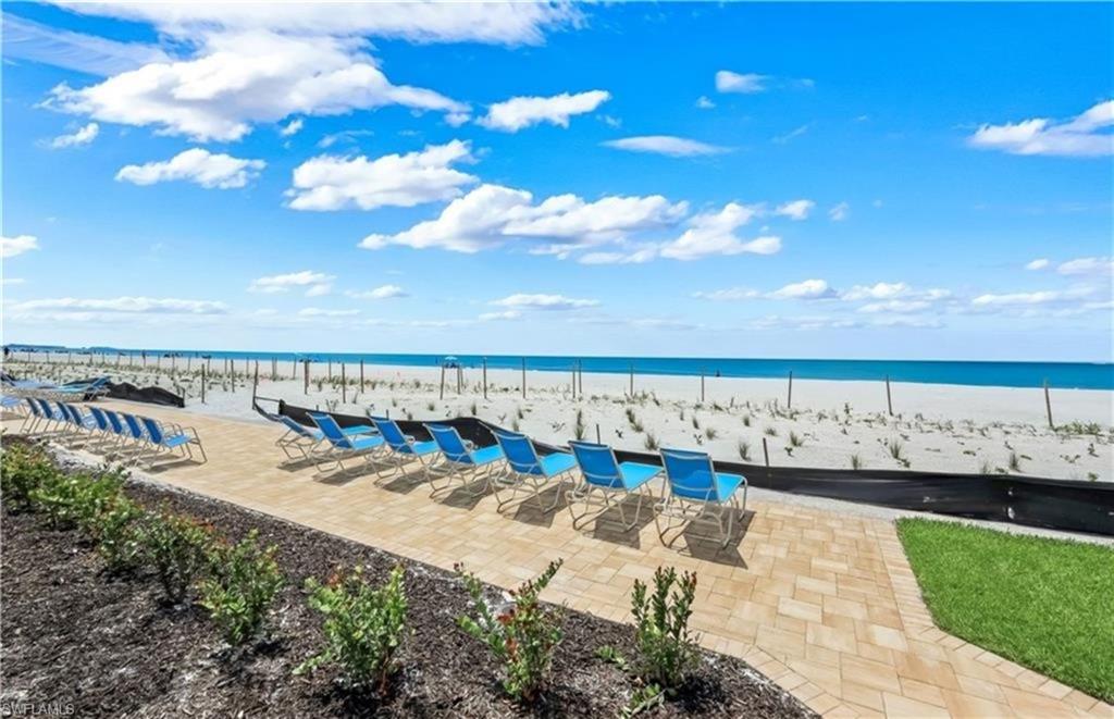 DOLPHIN WAY - Residential