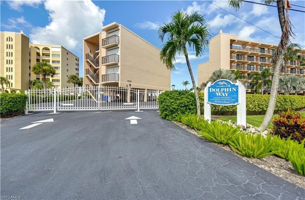 DOLPHIN WAY - Residential
