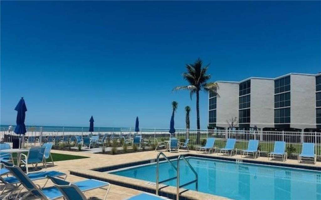 DOLPHIN WAY - Residential
