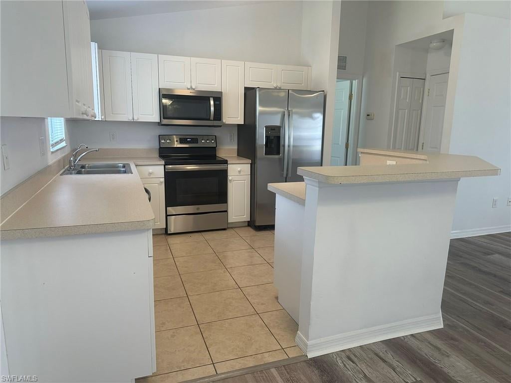CAPE CORAL - Residential Lease