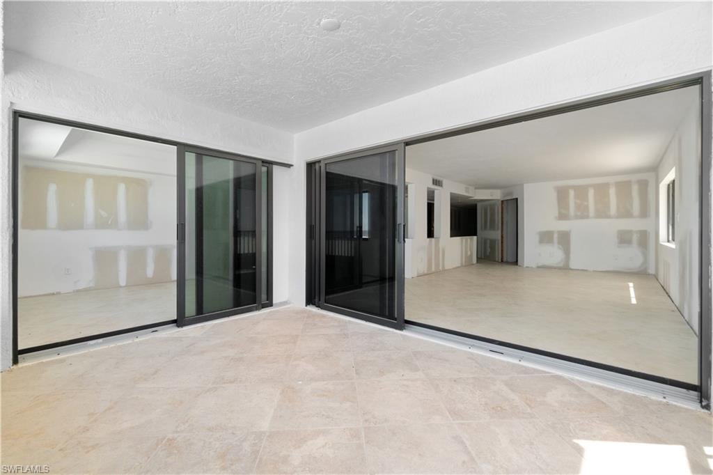 PELICAN POINTE CONDO - Residential