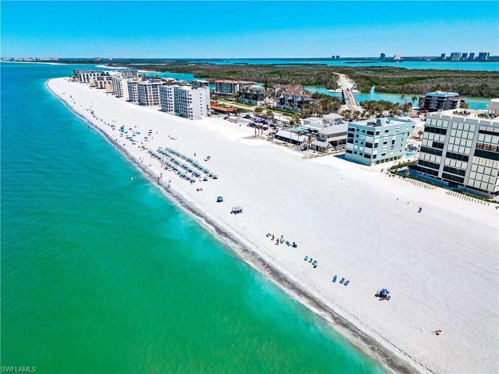 PELICAN POINTE CONDO - Residential