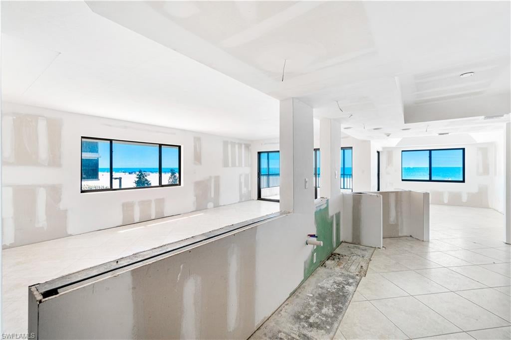 PELICAN POINTE CONDO - Residential