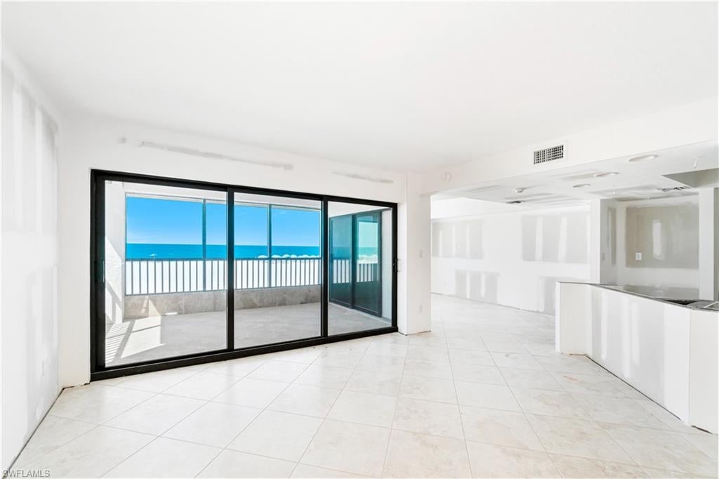 PELICAN POINTE CONDO - Residential