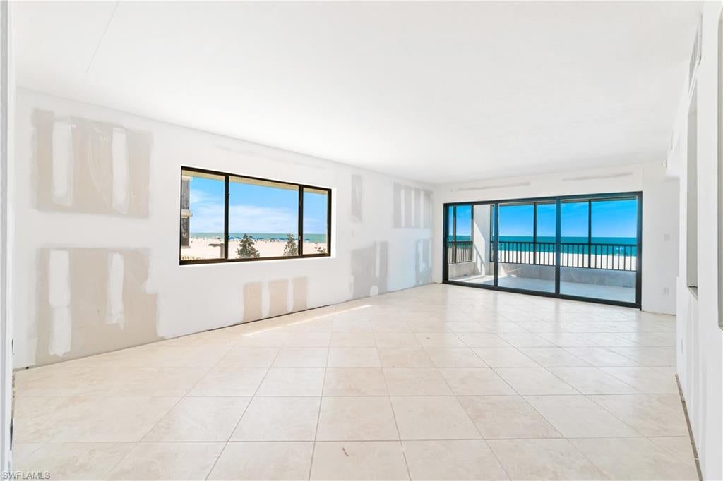 PELICAN POINTE CONDO - Residential