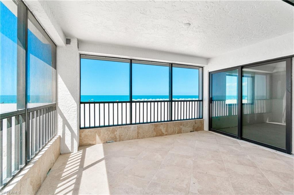 PELICAN POINTE CONDO - Residential
