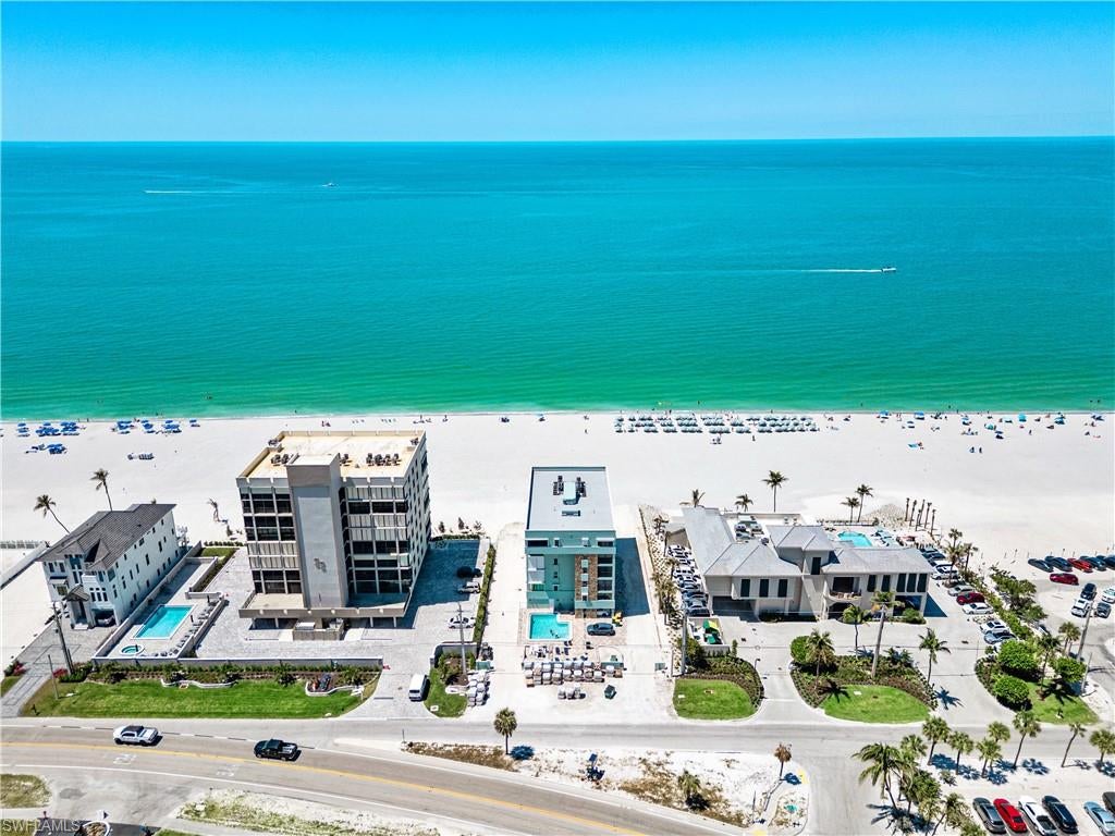 PELICAN POINTE CONDO - Residential