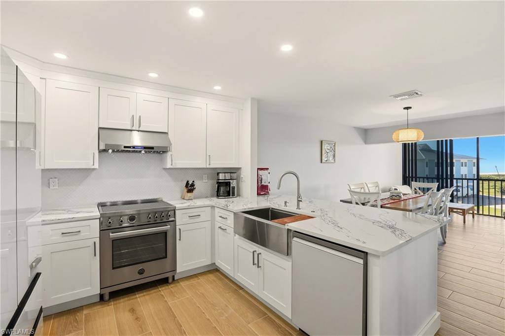 SUNSET SOUTH CONDO - Residential