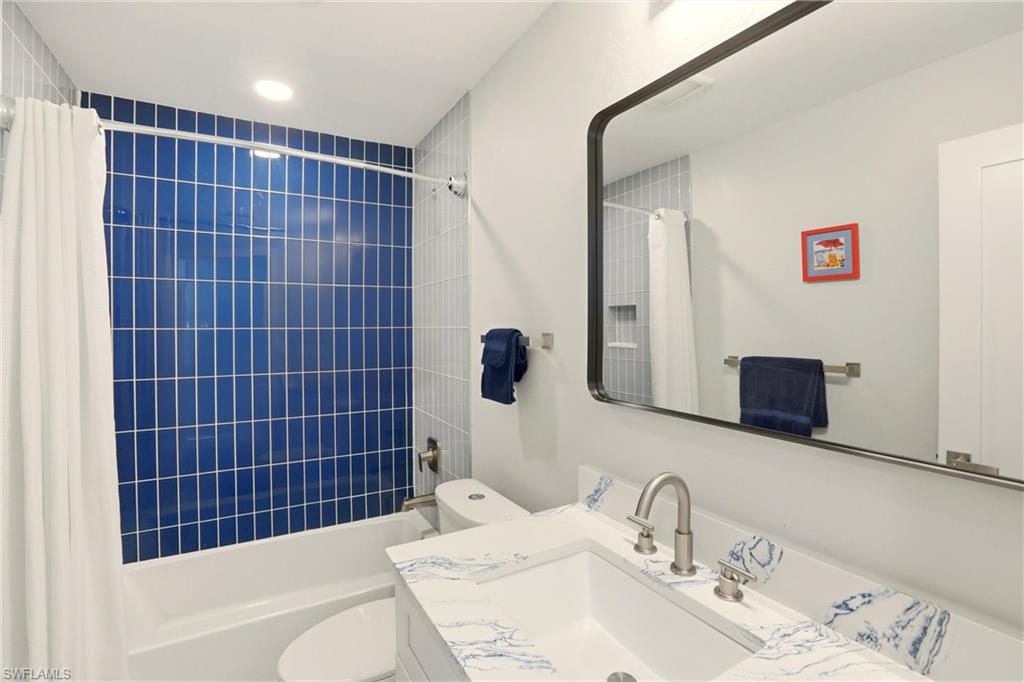 SUNSET SOUTH CONDO - Residential