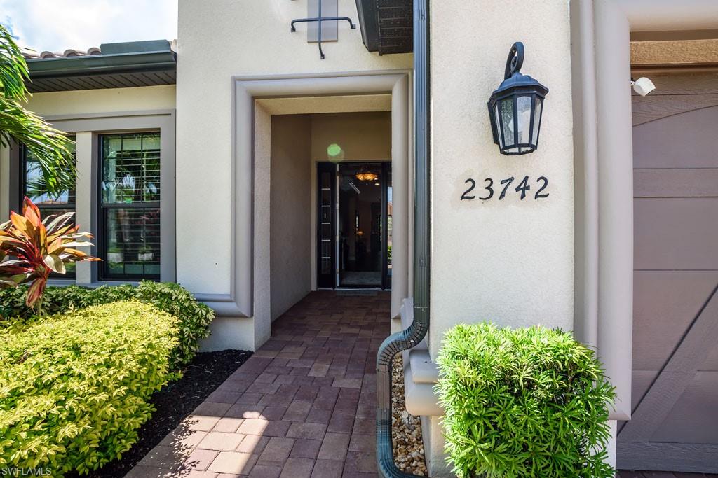 PEBBLE POINTE - Residential
