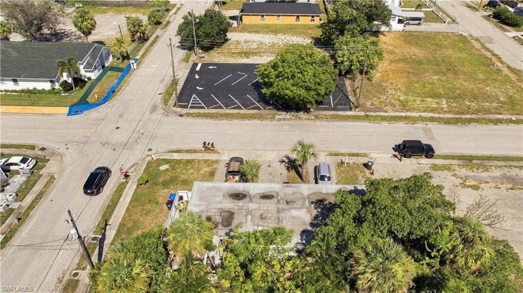 LINCOLN PARK - Residential Income