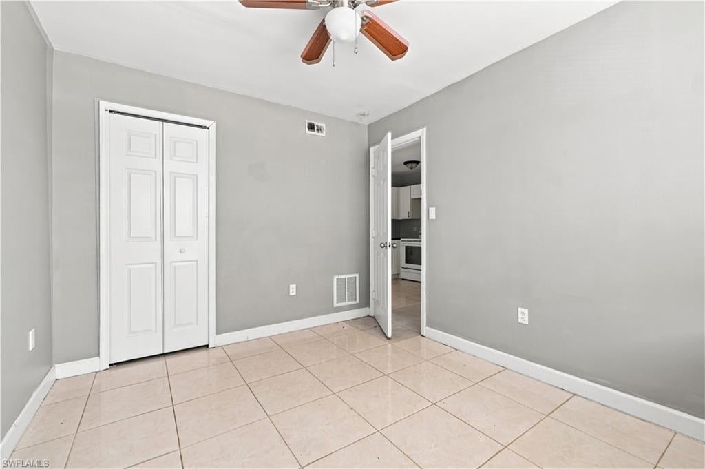 LINCOLN PARK - Residential Income