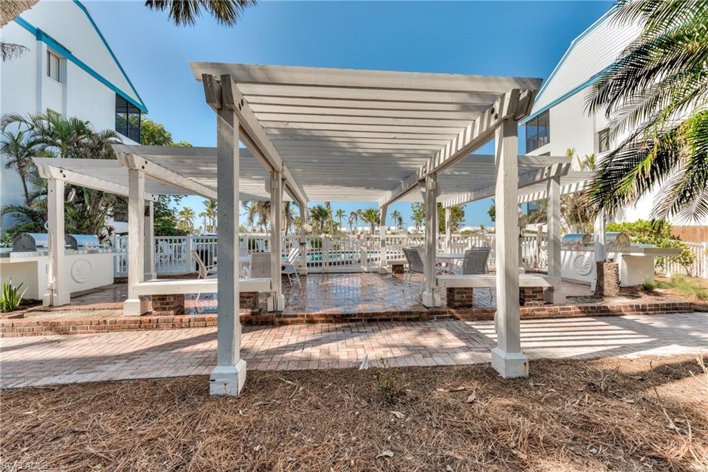 TENNIS VILLAS - Residential