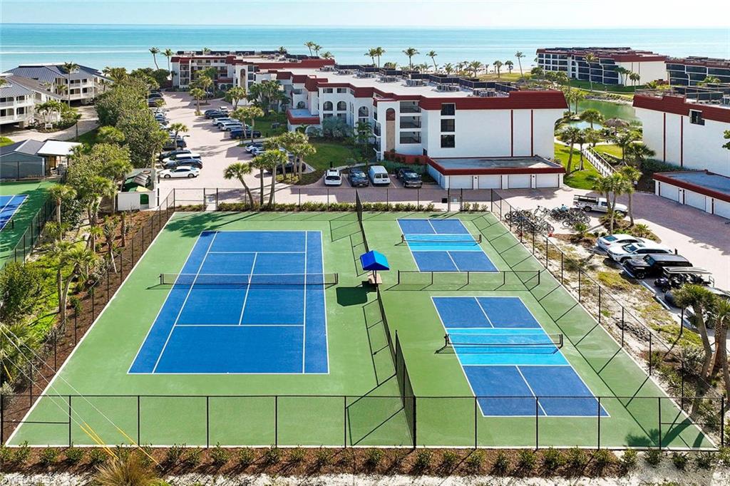 POINTE SANTO DE SANIBEL CONDO - Residential