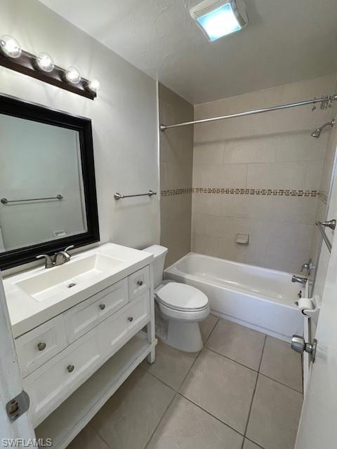GLADIOLUS GARDENS CONDO ASSN - Residential Lease