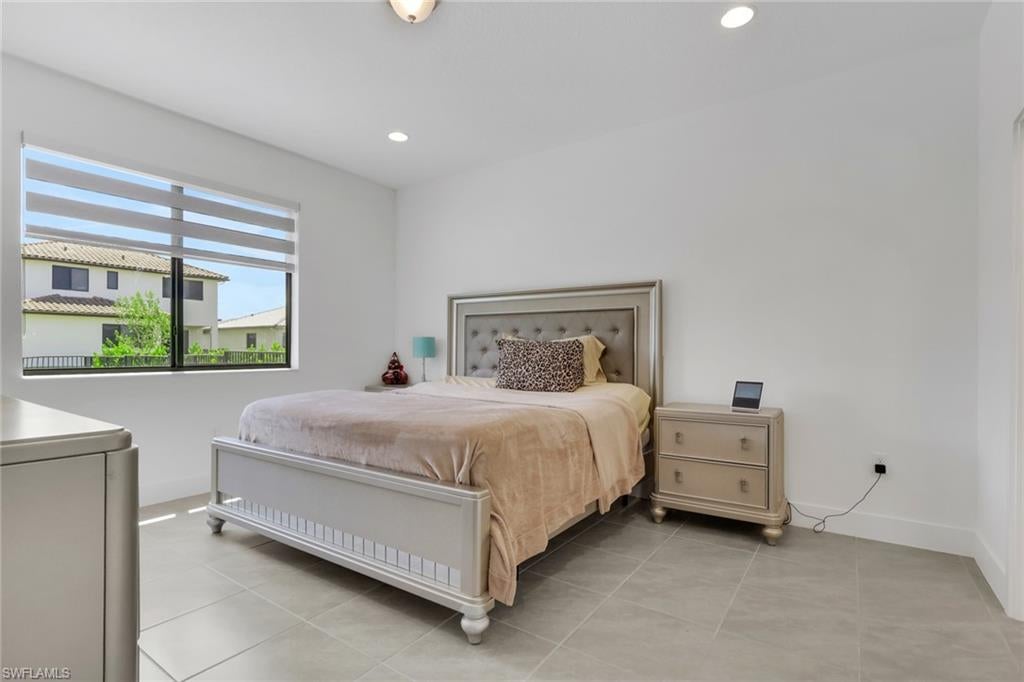 MAPLE RIDGE - Residential