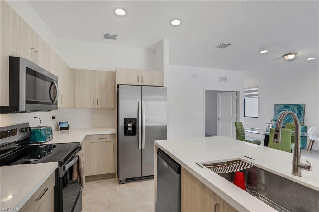 MAPLE RIDGE - Residential