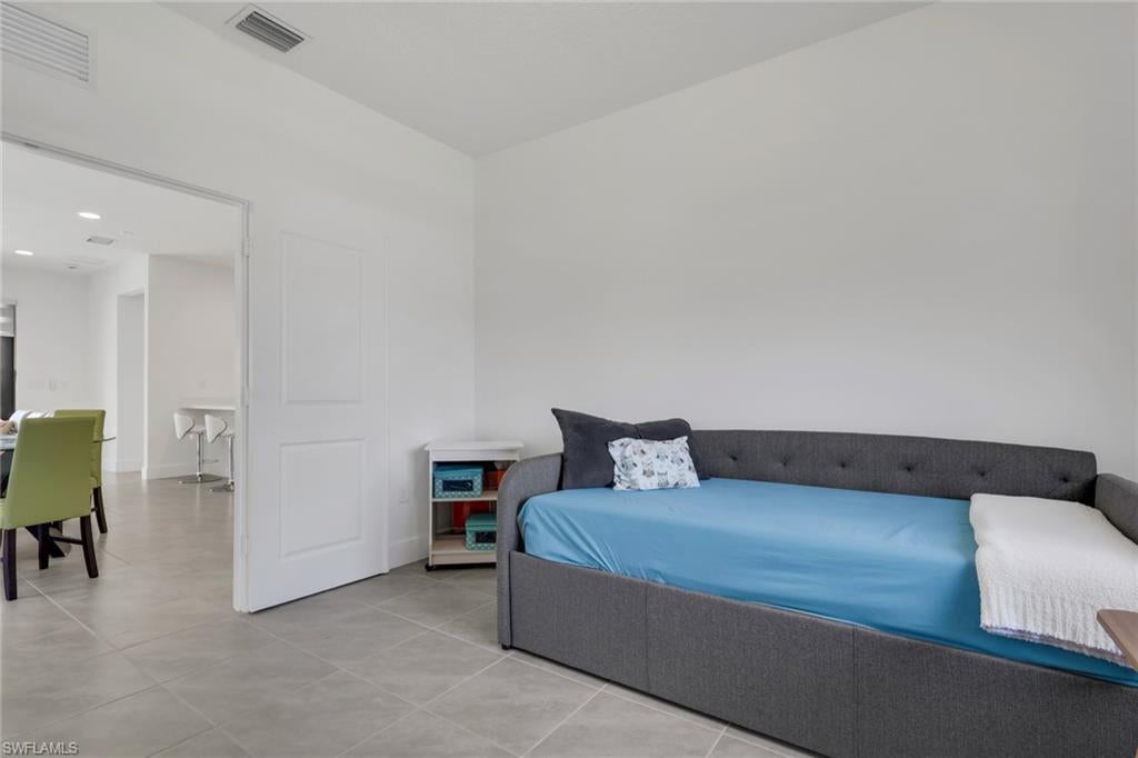 MAPLE RIDGE - Residential