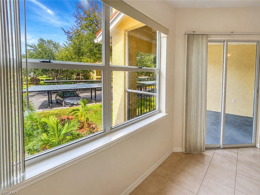 VENETIAN PALMS - Residential