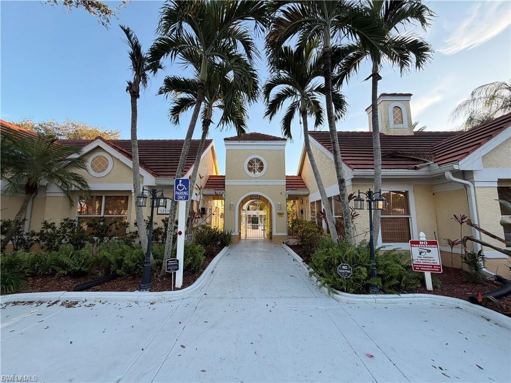 VENETIAN PALMS - Residential