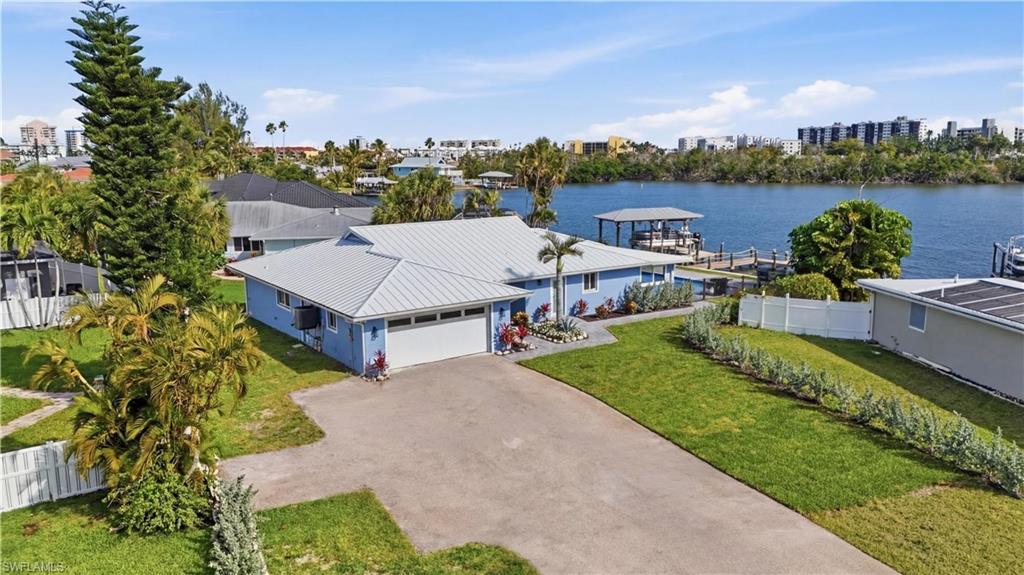 LAGUNA SHORES - Residential