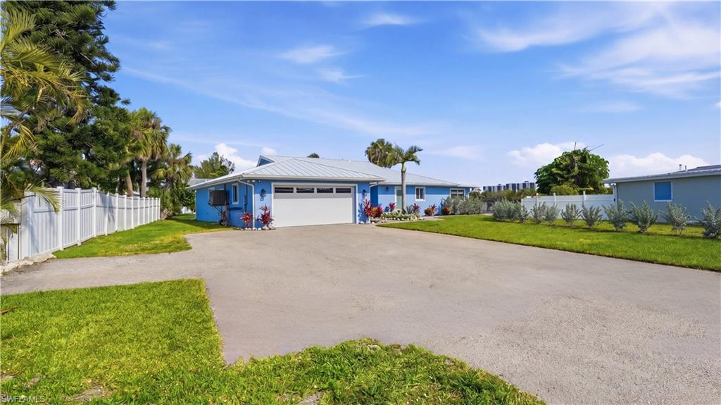 LAGUNA SHORES - Residential