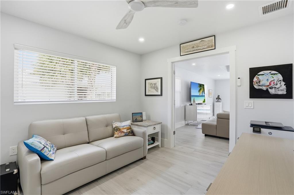 LAGUNA SHORES - Residential