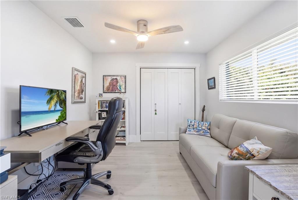 LAGUNA SHORES - Residential