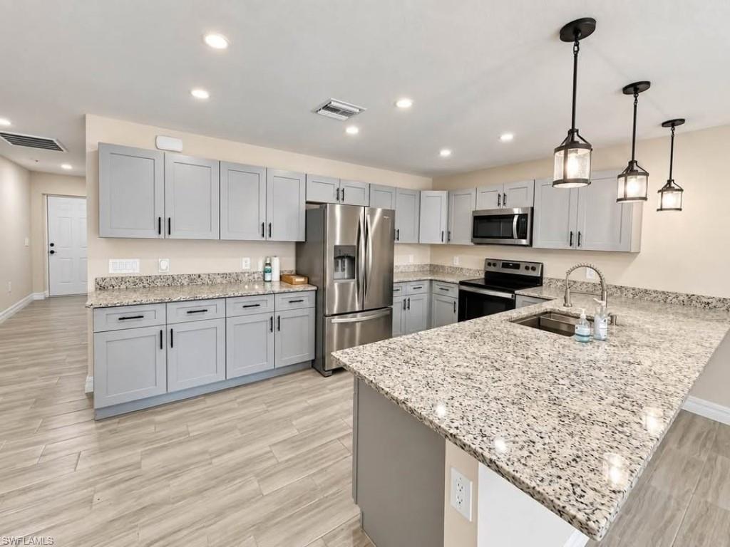 FORT MYERS - Residential Income