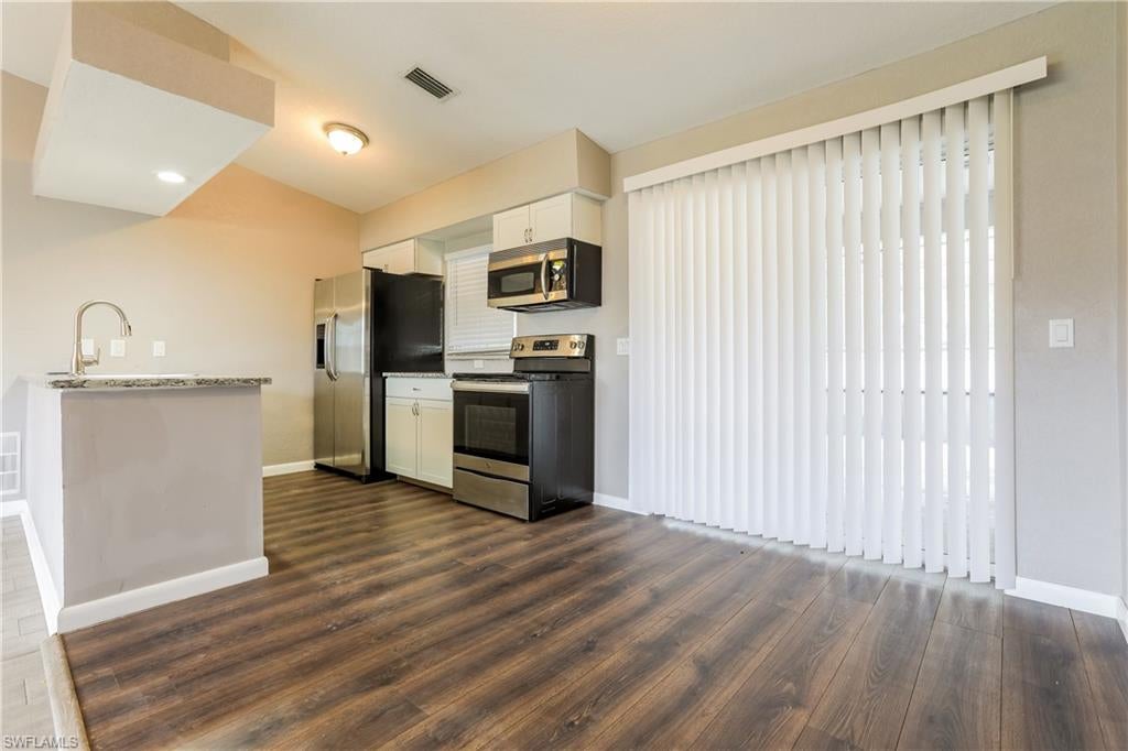 PORT CHARLOTTE - Residential Lease