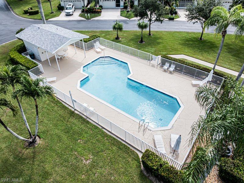 SHADOWOOD VILLAS - Residential