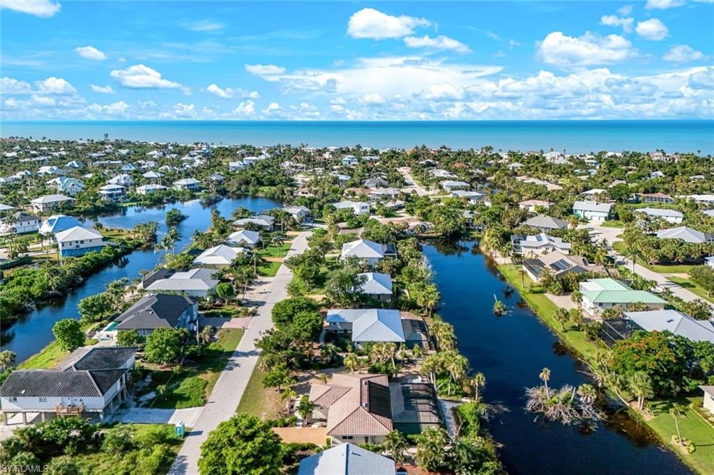 EAST ROCKS - Residential Lease
