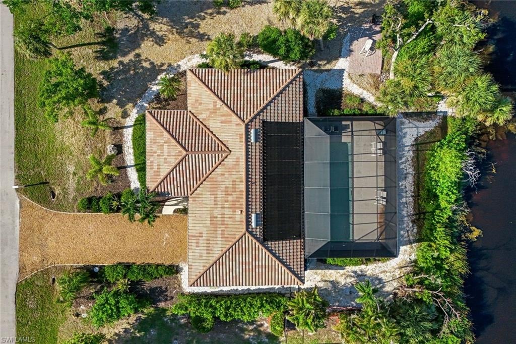 EAST ROCKS - Residential Lease