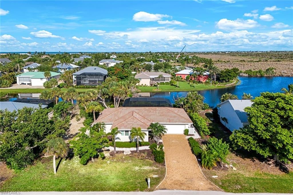 EAST ROCKS - Residential Lease