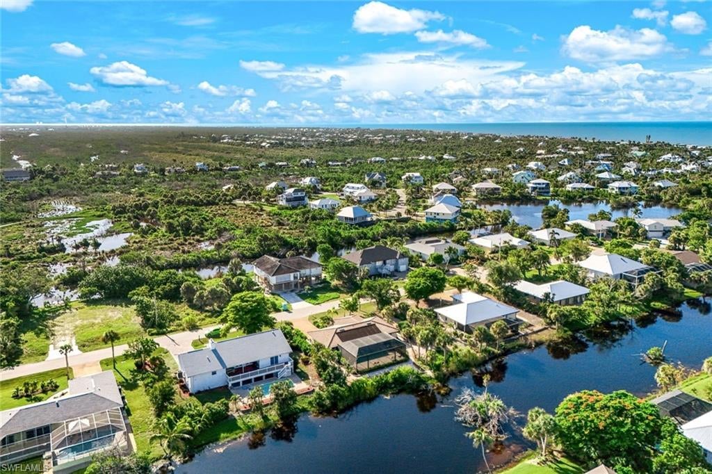 EAST ROCKS - Residential Lease