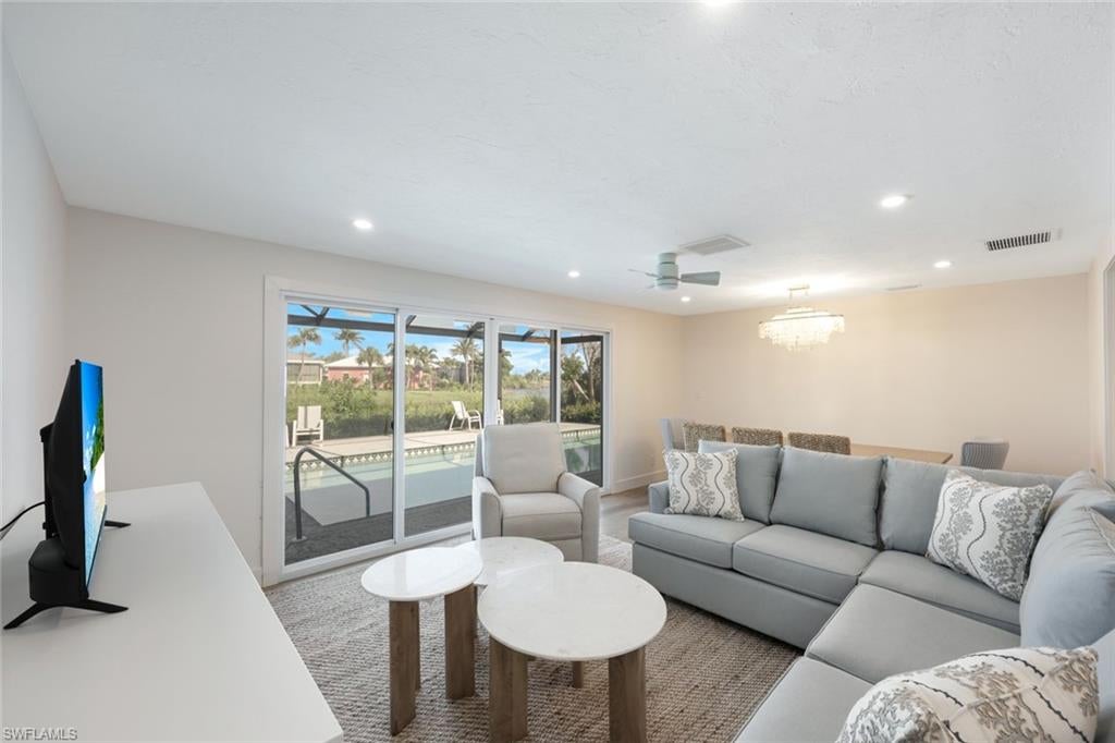 EAST ROCKS - Residential Lease
