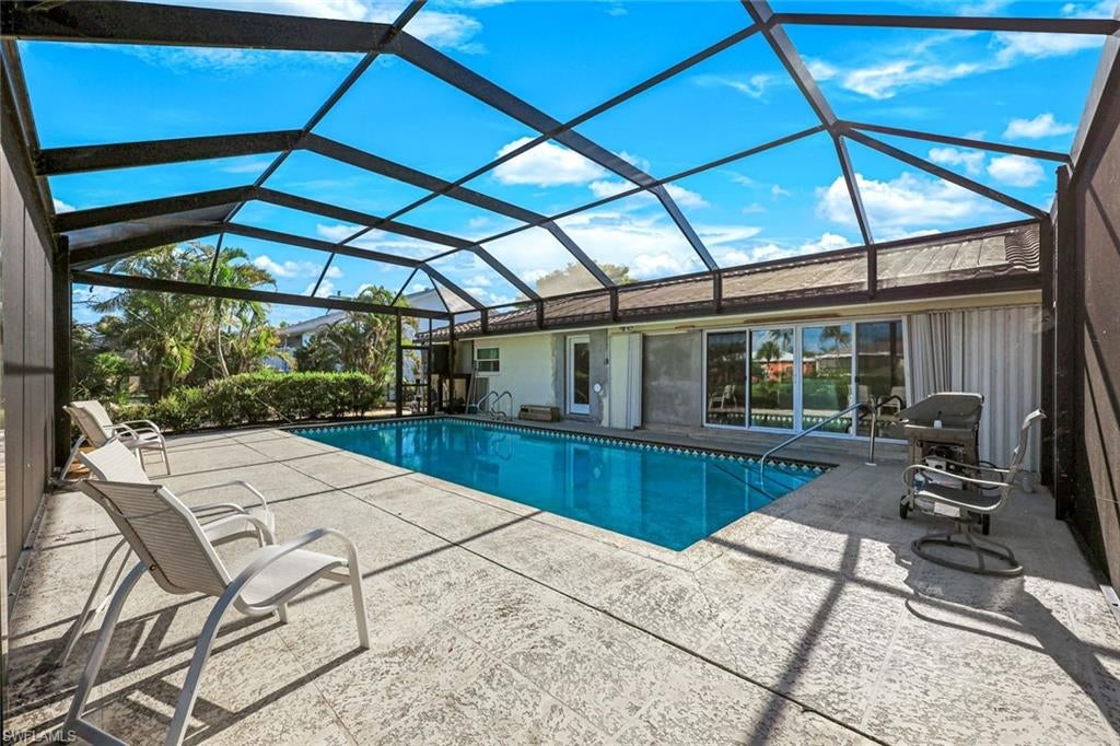 EAST ROCKS - Residential Lease