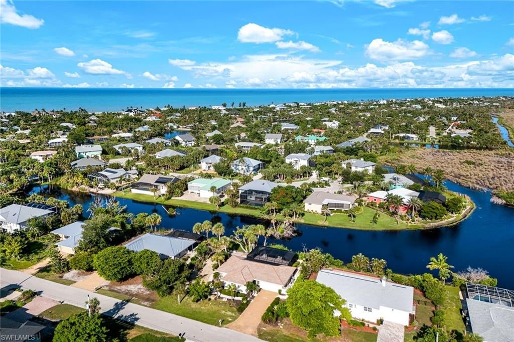 EAST ROCKS - Residential Lease