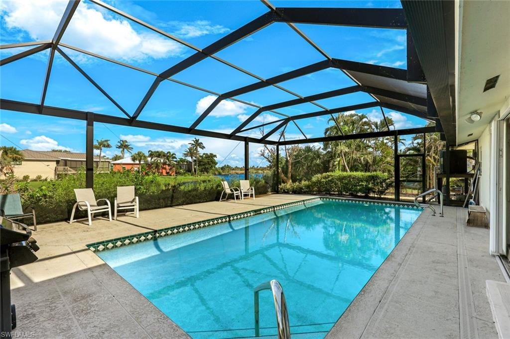 EAST ROCKS - Residential Lease