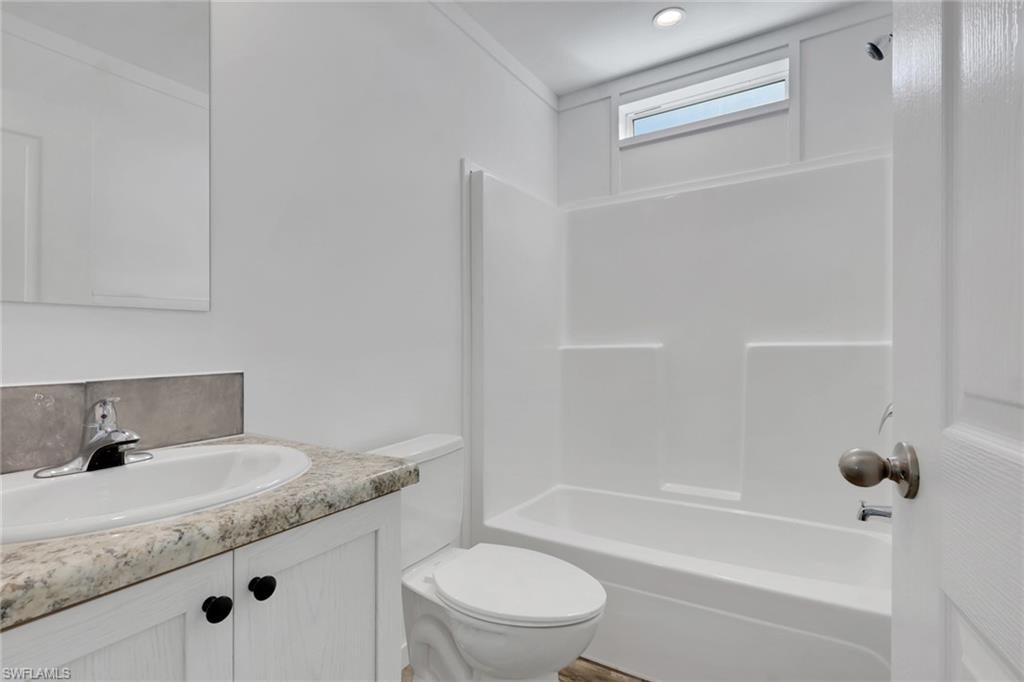 PLANTATION ESTATES MOBILE HOME - Residential