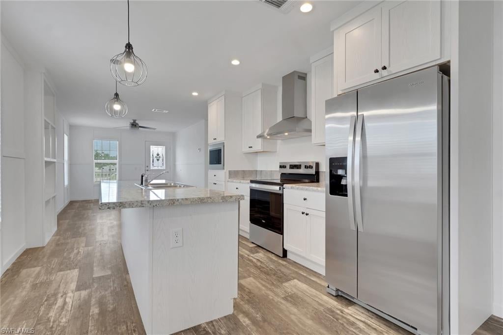 PLANTATION ESTATES MOBILE HOME - Residential