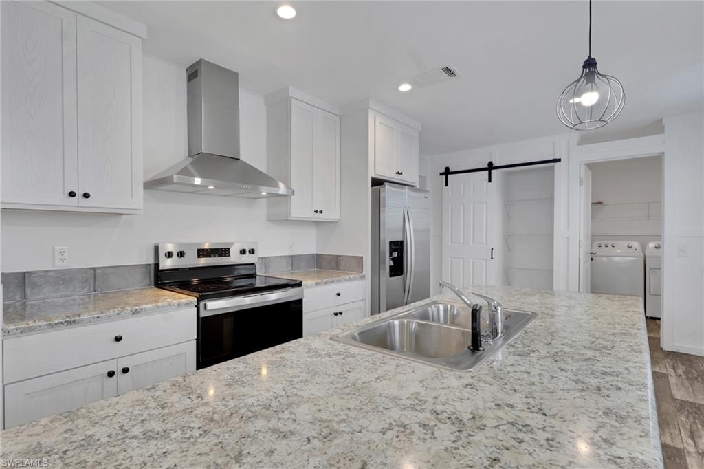 PLANTATION ESTATES MOBILE HOME - Residential