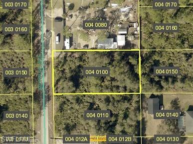 Build your dream home on this beautiful half-acre lot nestled in the peaceful community of Alva, Ideally located just minutes from State Rt 80 and convenient access to Interstate 75, this property offers the perfect balance of privacy and accessibility. Whether your looking to build now or invest for the future, this prime piece of land is full of potential. Don't miss your opportunity to own a slice of Florida paradise.