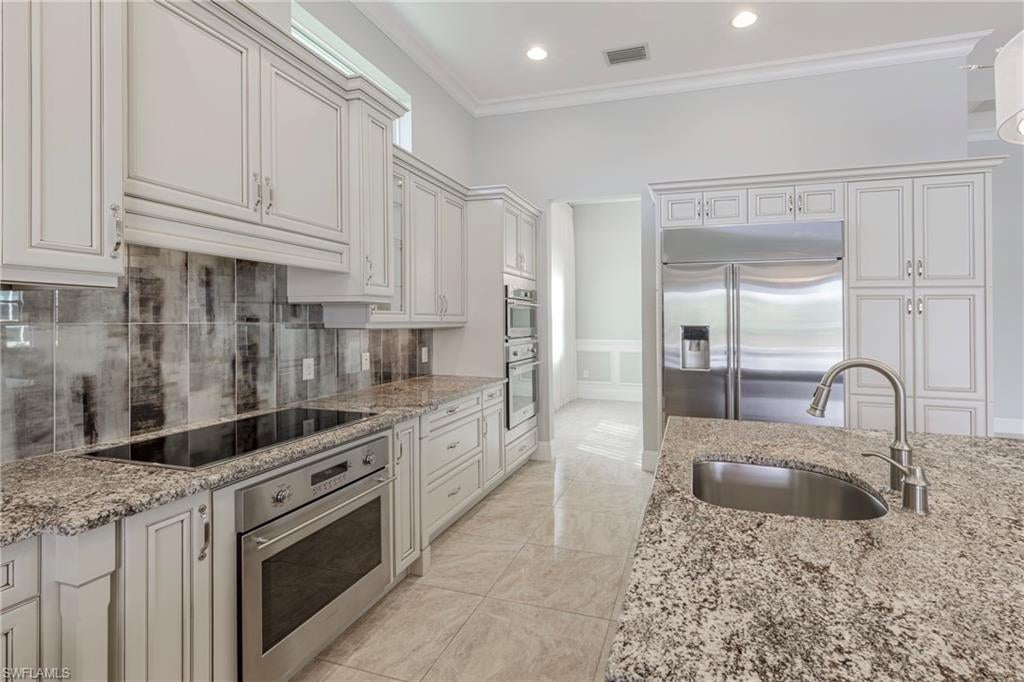 ISLES OF COLLIER PRESERVE - Residential