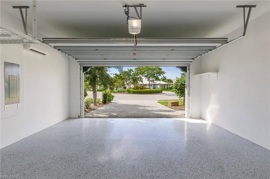 ISLES OF COLLIER PRESERVE - Residential