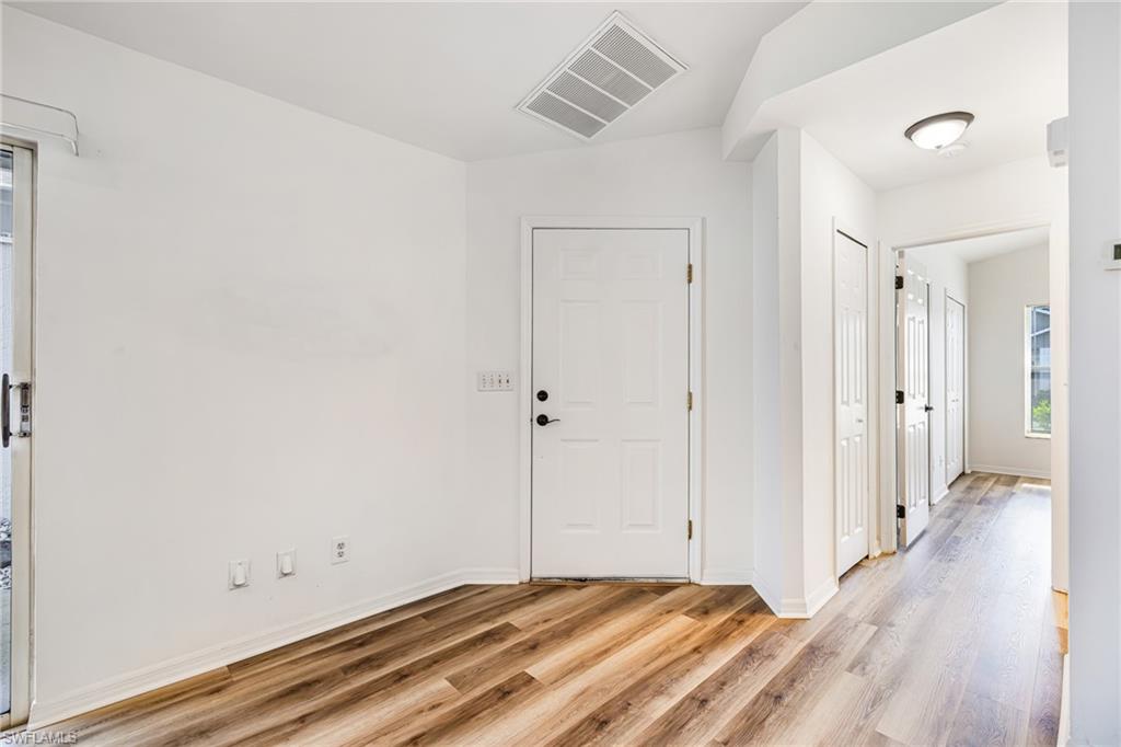 ENCLAVE - Residential